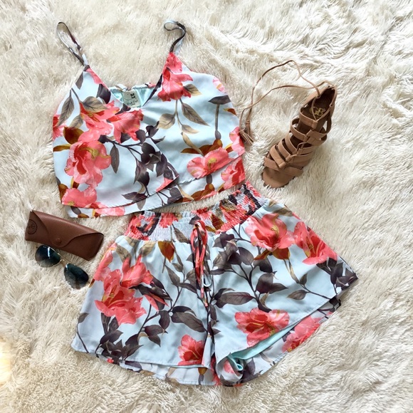 Tops - Two piece floral set